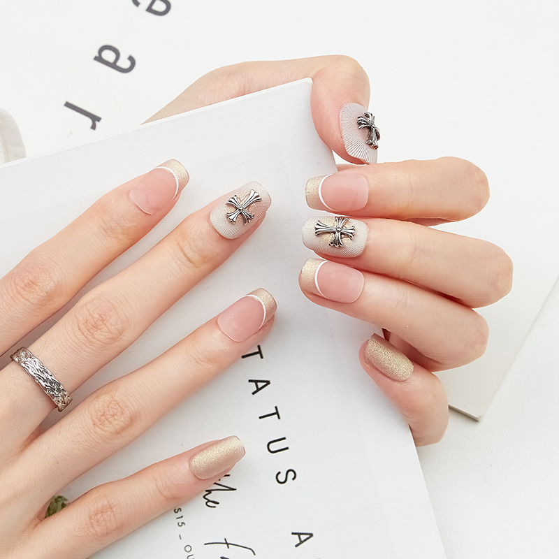 穿戴甲纯手工美甲2026新款高级感黄黑皮显白新娘拍婚纱照指甲贴片