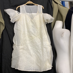 露肩百搭连衣裙女裙子w51 时尚 伊华欧秀专柜撤柜2025新款 女装