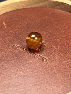 【特价】10mm+抚顺琥珀天花板高桩纯净体次生蜡豆油红单珠26年老