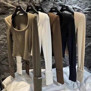 2025秋冬磨毛新款韩版纯色简约T恤女U型领性感修身短款打底衫女潮