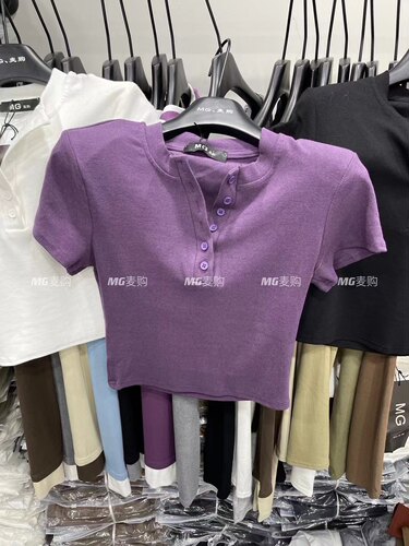 2025春夏季美式少女穿搭修身单排扣圆领针织衫复古显瘦短袖上衣潮