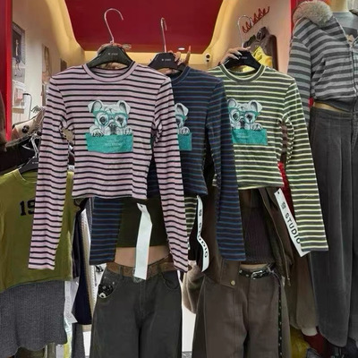 韩国东大门2025秋冬新款韩系卡通印花条纹短款加绒T恤女打底衫潮