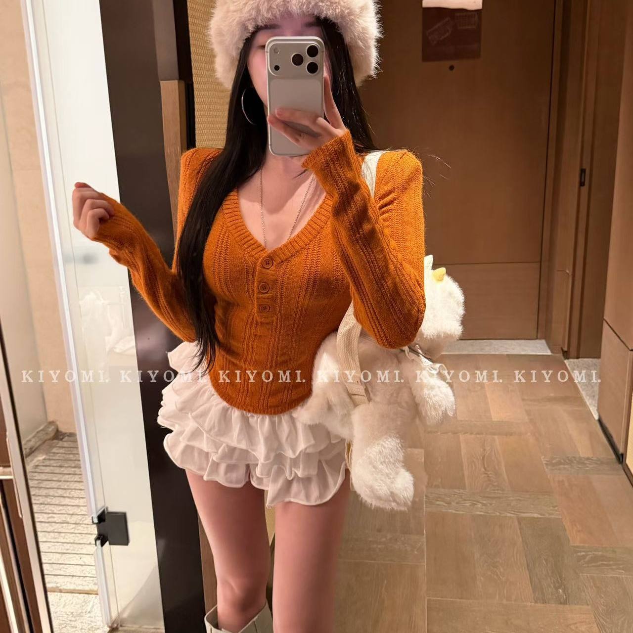 韩版纯欲辣妹彩色兔毛V领垫肩针织毛衣显瘦打底衫