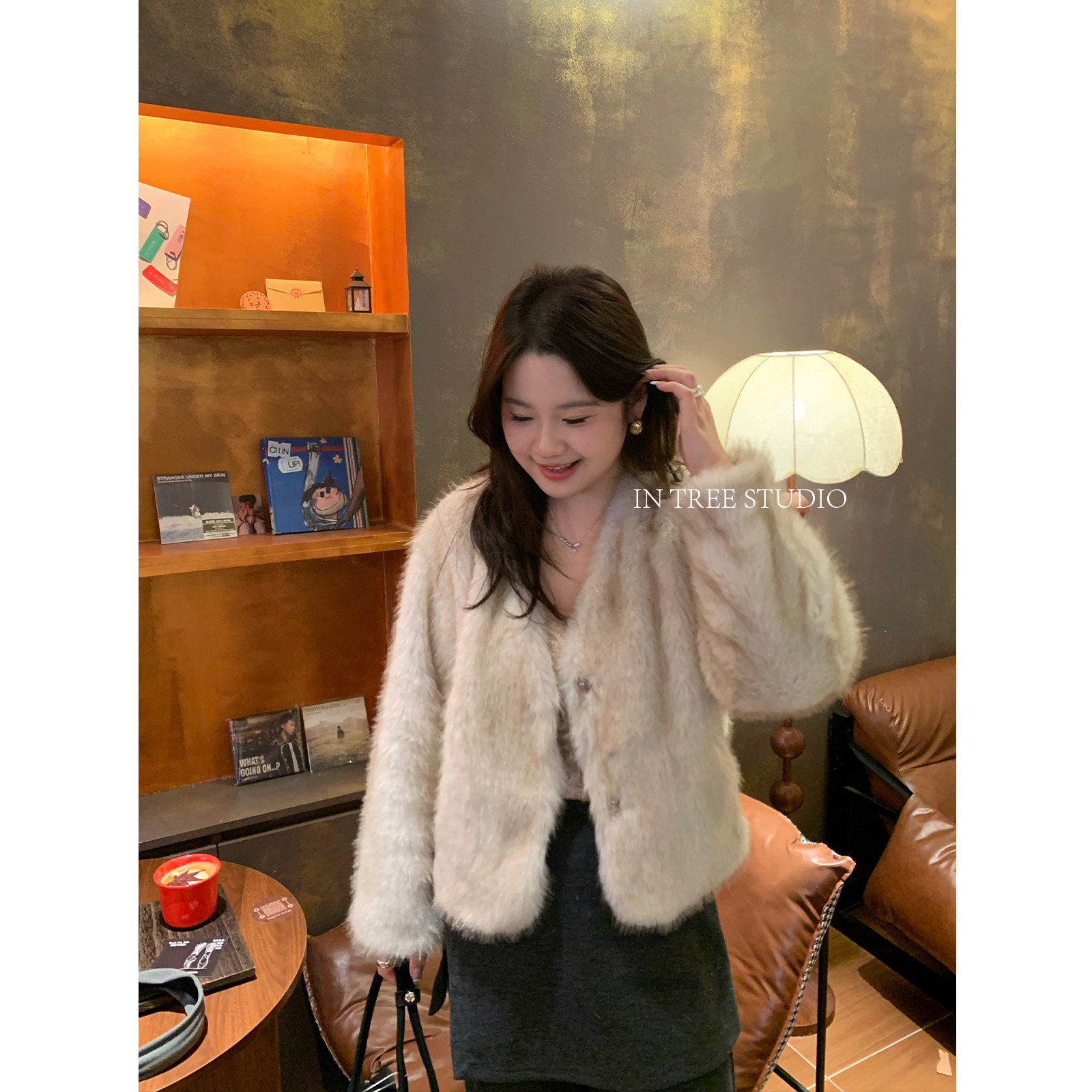 喵胖张桶桶【日光岛】环保皮草轻熟秋冬V领毛毛外套,女装/女士精品,常规大码外套,淘宝优惠券,粉丝福利购,淘宝优惠卷