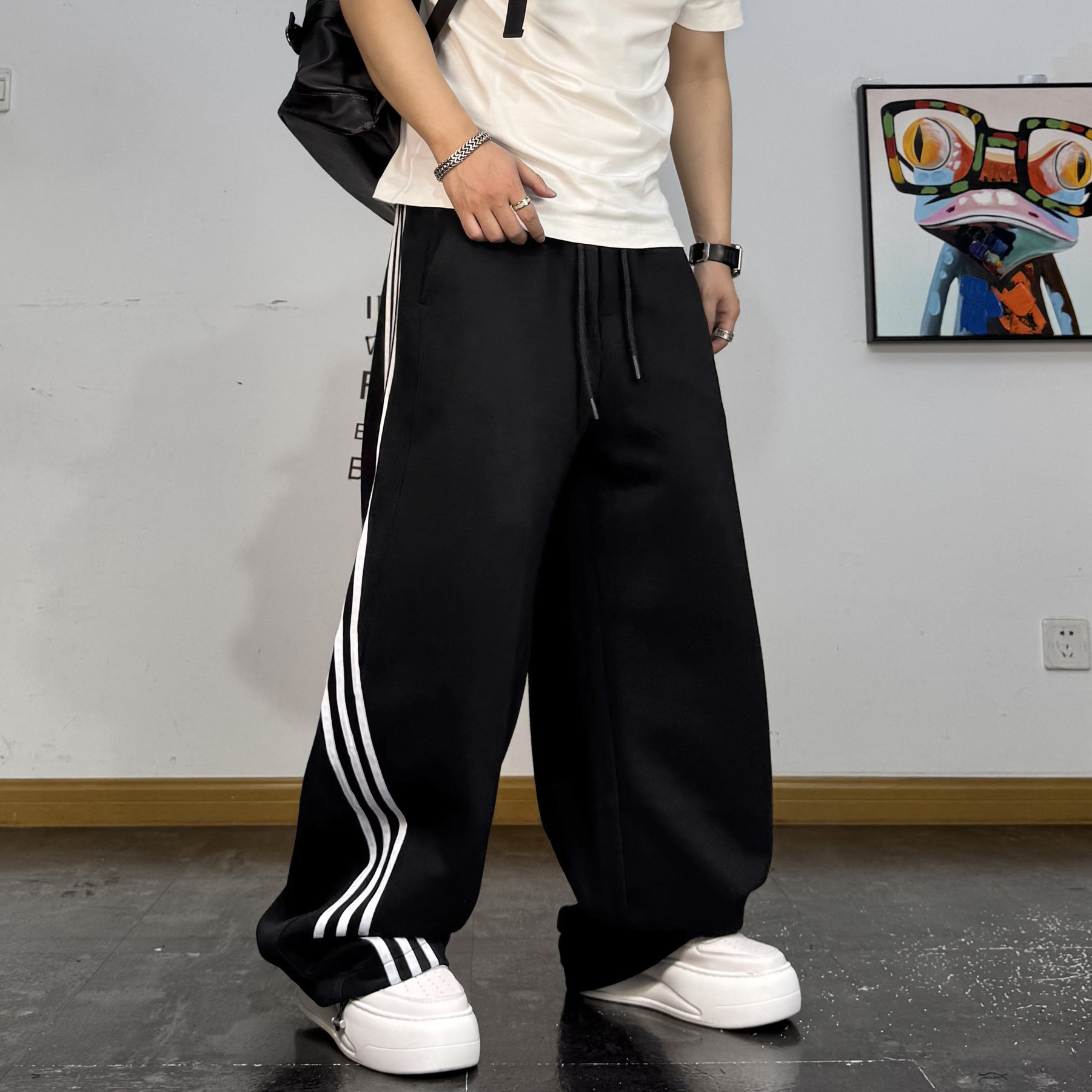 街头运动三条杠休闲裤直筒卫裤