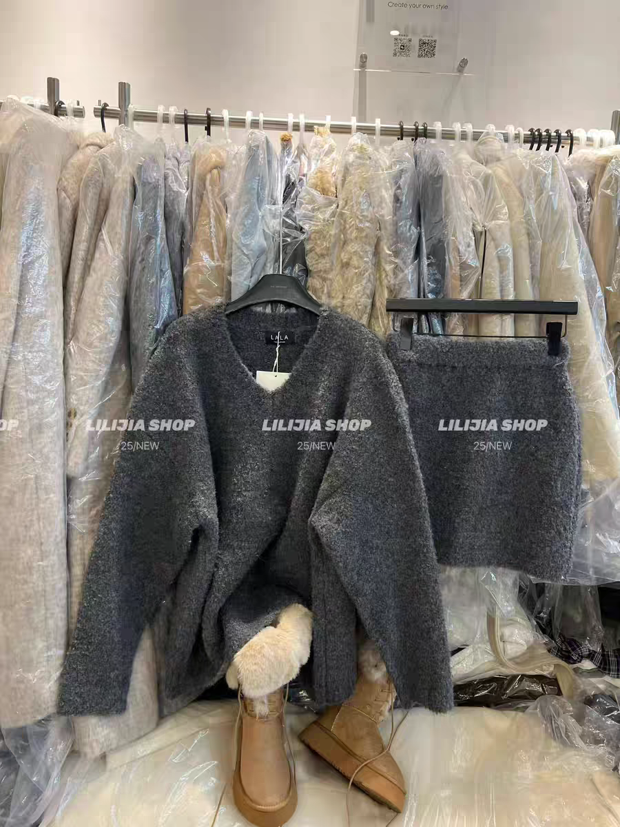 MH家 2025秋冬新款韩版宽松慵懒风V领毛衣+高腰显瘦半身裙套装