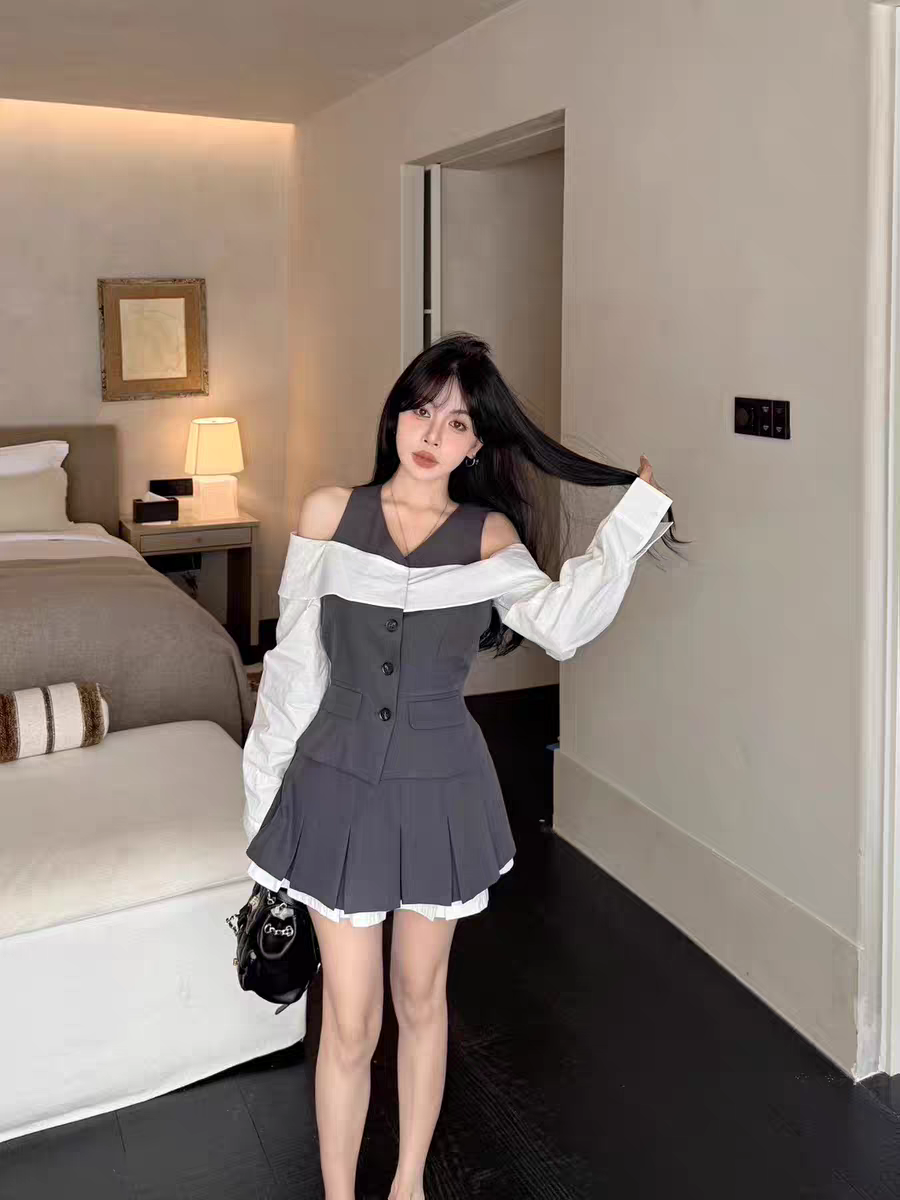 MH家 2026春新款撞色设计感漏肩衬衫拼接上衣女百褶半身裙套装