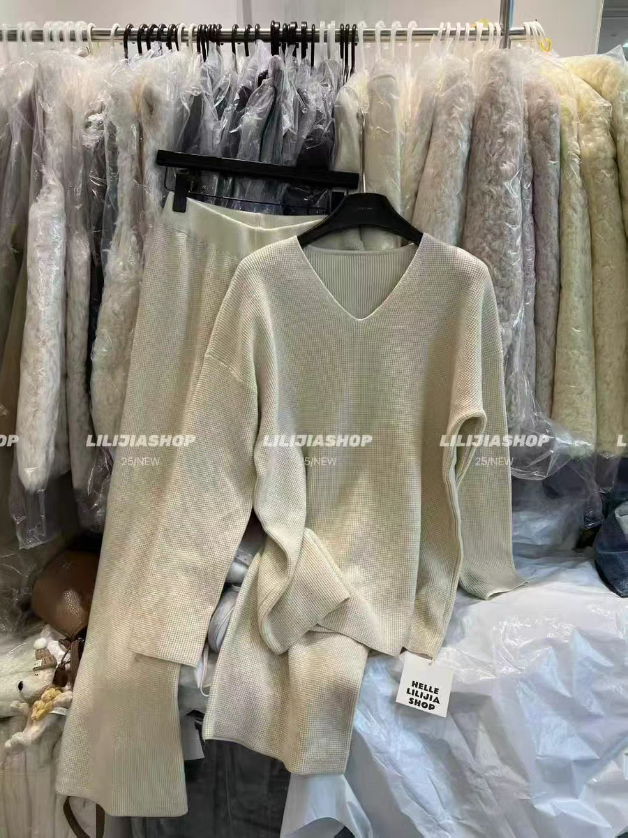 MH家 2025秋冬韩版时尚百搭宽松V领显瘦针织衫+阔腿裤时尚套装