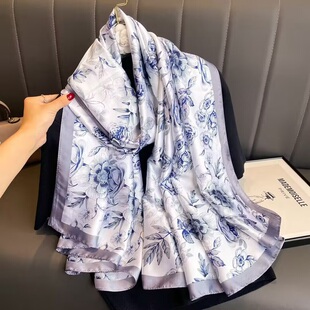 女长款超大围巾薄款印花丝巾秋冬披肩夏季海边渡假沙滩巾大长方形