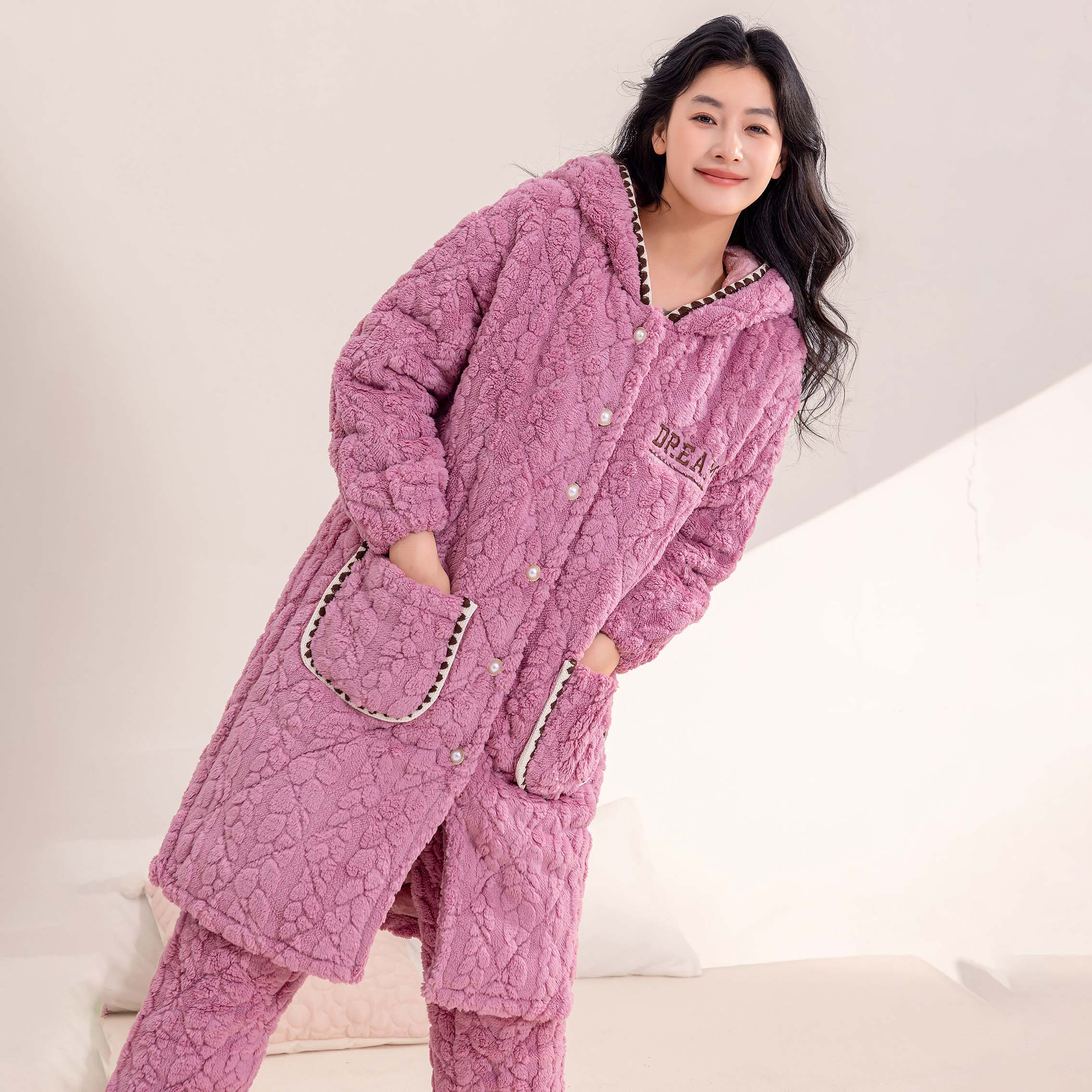 冬季加厚加绒连帽睡衣女