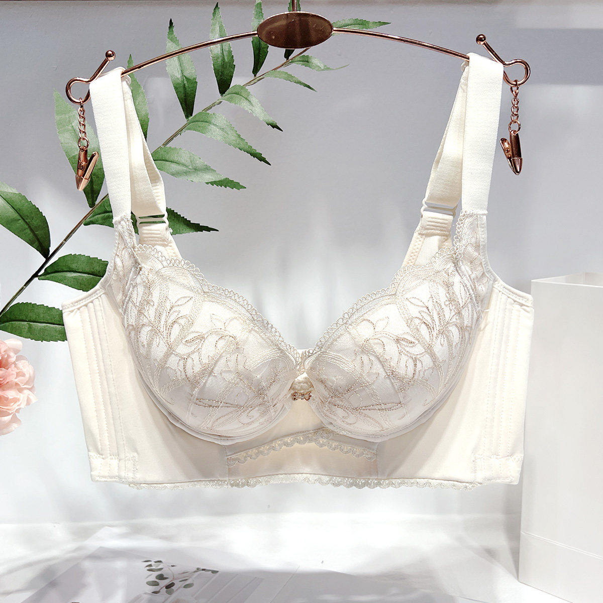 调整型内衣女加厚杯小胸显大聚拢收副乳文胸矫正防下垂四排扣胸罩