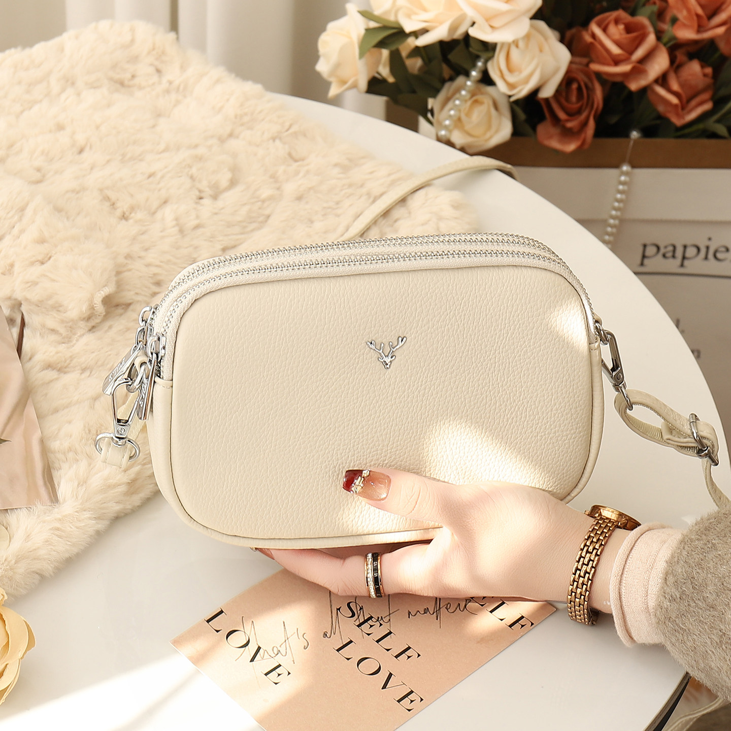 斜挎包女2026新款简约轻便多隔层迷你小包包百搭实用小挎包手机包