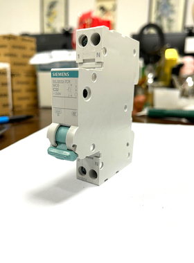 西门子 5SJ3032-7CR DPN32A 家用 空气开关 新品促销 假一赔四