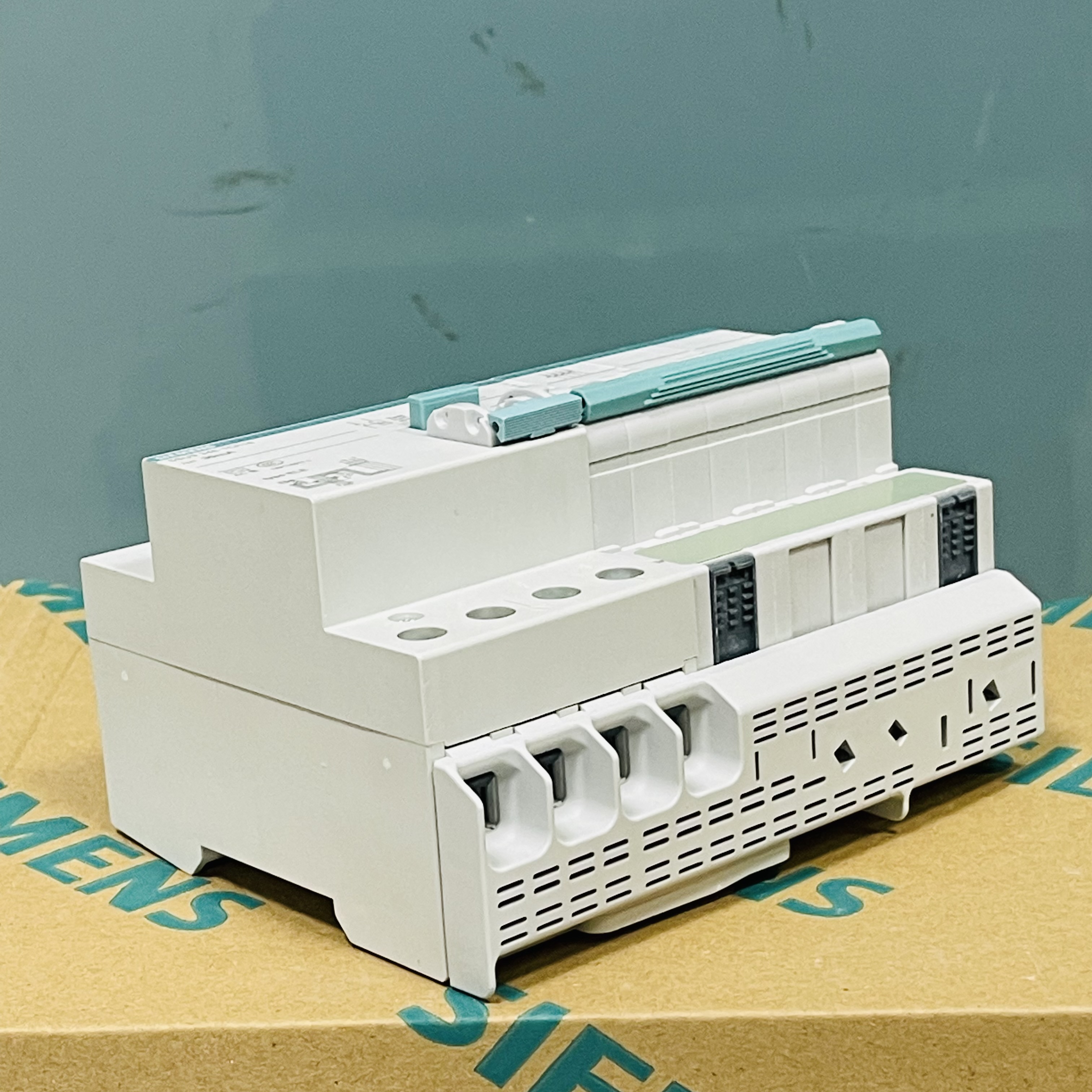 西门子4P16A带漏电 三相四线16A漏保5SU93461-CR16全新正品单个装