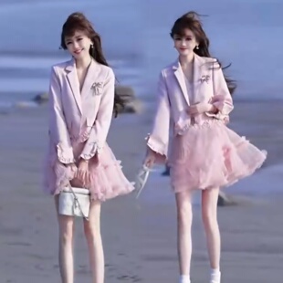 2026春夏季 百搭高级感气质洋气上衣外套 短裙显白两件套装 女 时尚
