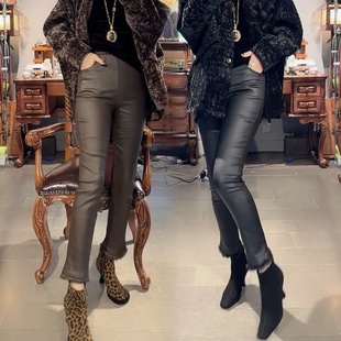 欧货2025秋冬修身显瘦水貂绒边加绒微喇裤子女磨毛涂层皮裤九分裤