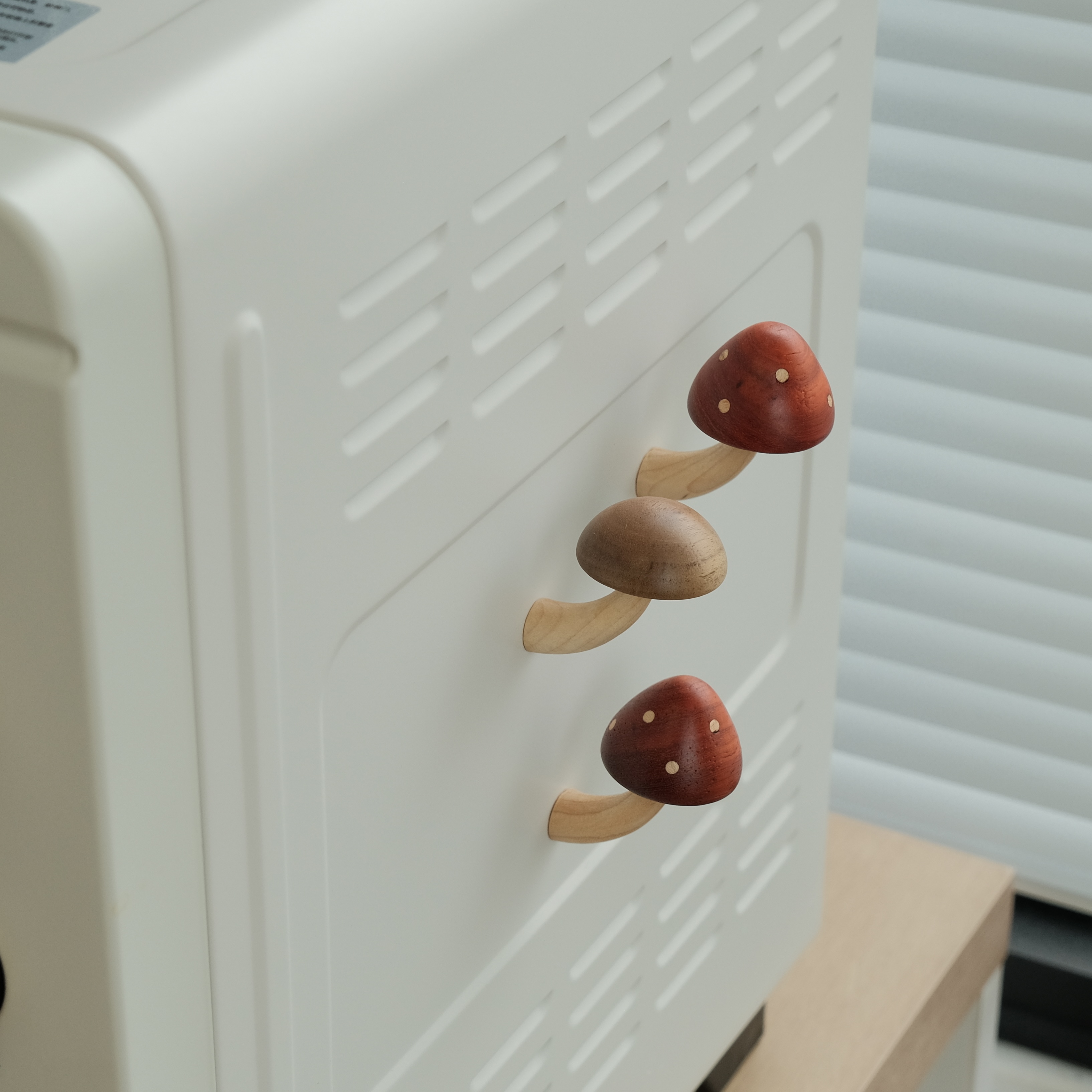 不土木质小红菇冰箱贴