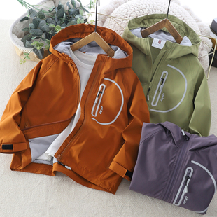 男童外套春秋装2025新款儿童连帽冲锋衣中大童休闲夹克上衣外套潮