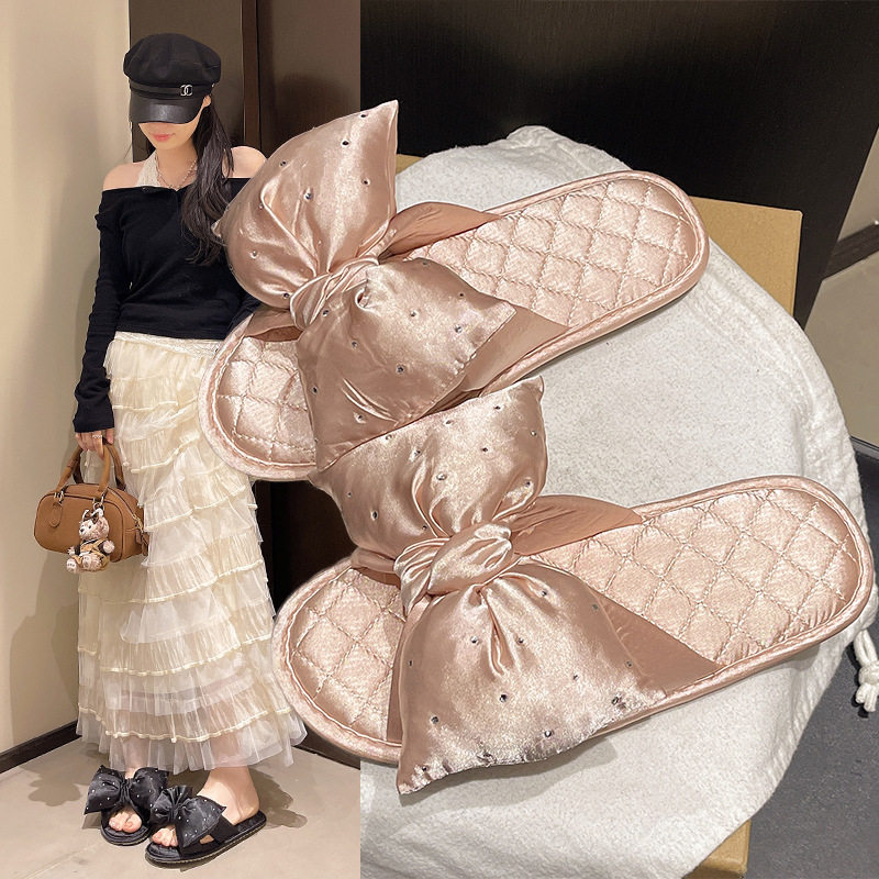 新款蝴蝶结少女结婚拖鞋轻奢高颜值烫钻拖鞋家用牛筋平底防滑拖鞋,女鞋,一字拖,淘宝优惠券,粉丝福利购,淘宝优惠卷