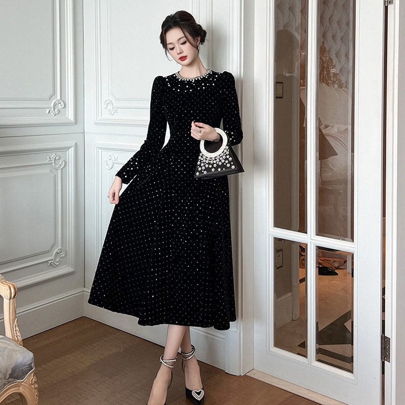 2025春装新款女小香风重工钉珠圆领收腰垂感烫钻丝绒连衣裙21632,女装/女士精品,连衣裙,淘宝优惠券,粉丝福利购,淘宝优惠卷