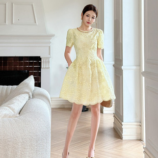 2025早秋新款女装法式镶钻圆领收腰绣花连衣裙千金风a字裙45328