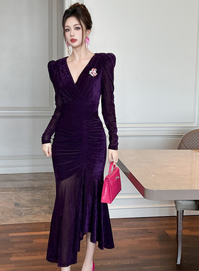 2025秋冬连衣裙女复古气质丝绒长袖修身鱼尾长裙新款礼服裙30995