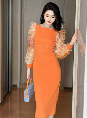 2025秋季新款女装法式圆领灯笼袖修身显瘦设计感橙色连衣裙10864