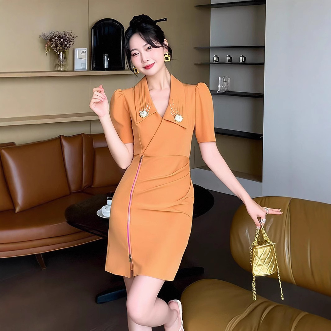 2025夏季新款女法式西装领设计感褶皱显瘦包臀小个子连衣裙30816