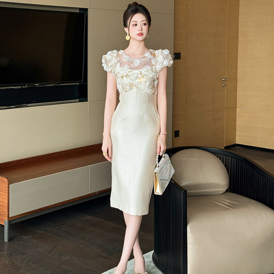 长款礼服裙2025夏季新款女法式设计感花朵泡泡袖修身连衣裙21363