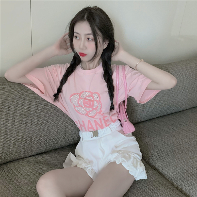Real price fashion casual Korean Short Sleeve T-Shirt + high waist and wide leg shorts