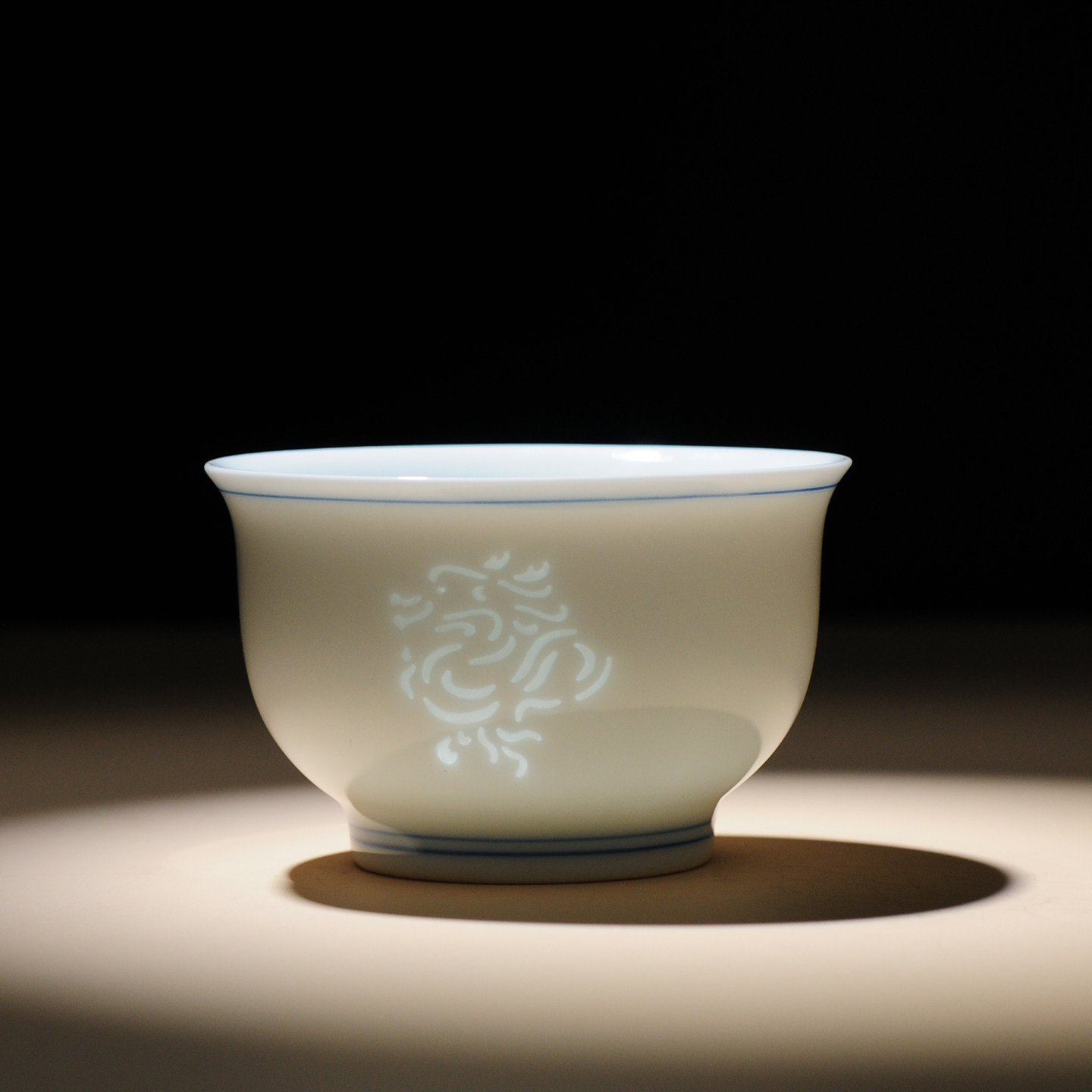 仿古玲珑手绘白瓷十二生肖品茗杯图片