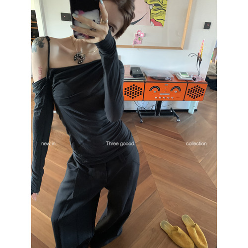 长袖休闲风修身型斜肩