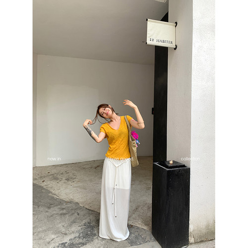 三吉V领显瘦连身袖毛织上衣短袖