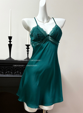 郑大嘻~性感睡裙显白孔雀蓝蕾丝吊带睡衣女绿色丝绸带胸垫家居服