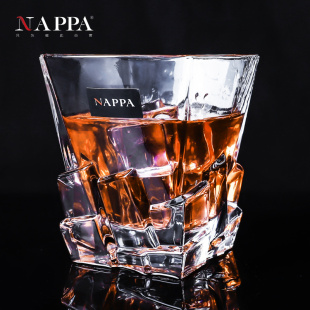 水晶啤酒杯 威士忌酒杯玻璃洋酒杯家用欧式 创意新款 水晶洋酒瓶套装