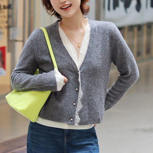 ES羊毛假两件开衫26年秋新品V领蕾丝花边钻扣装饰女针织衫短外套