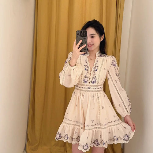 Z家轻奢度假风收腰显瘦连衣裙