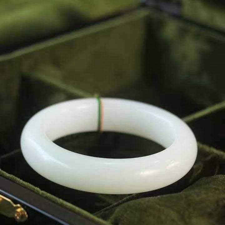 正品天然新疆和田玉羊脂白玉手镯女款正品玉石镯子送妈妈老坑老料