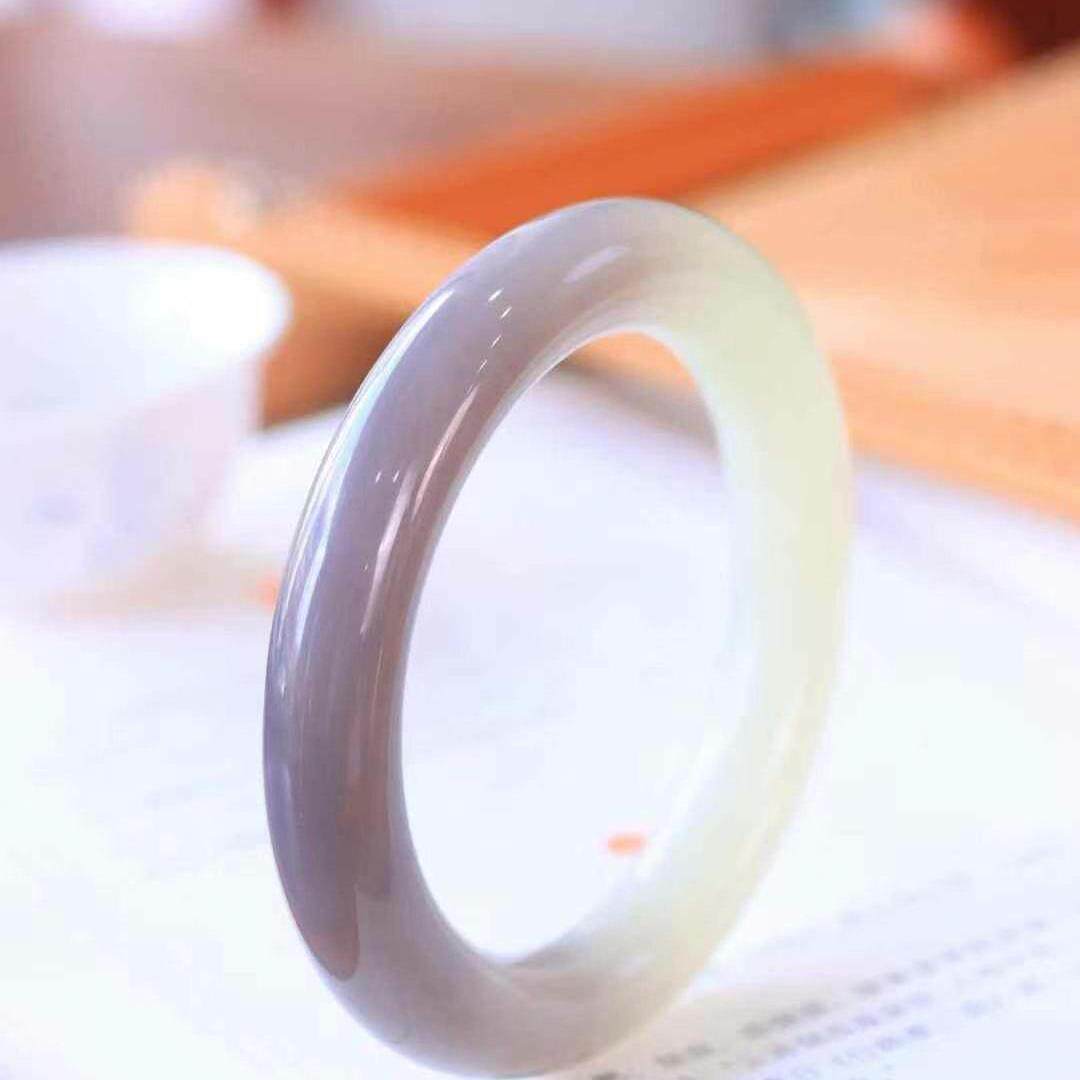 正品天然和田玉烟紫渐变手镯女款玉镯圈口57mm天然玉石镯子女士