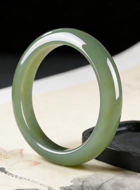 正品和田玉碧玉冰种女款玉镯