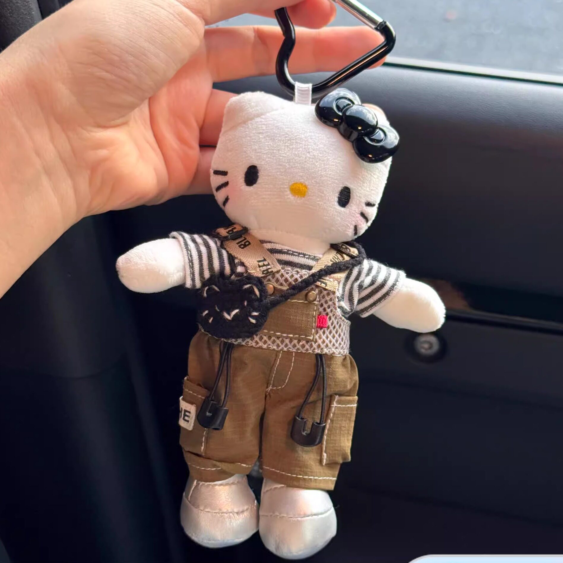 日本代购kitty长腿背带裤挂件图片