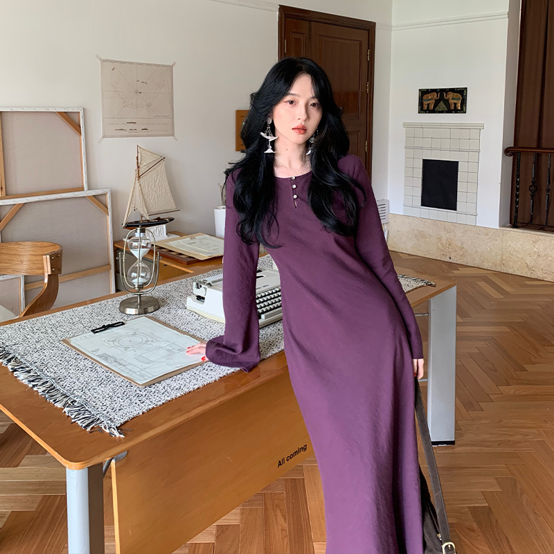 酒午港风复古秋季喇叭袖连衣长裙