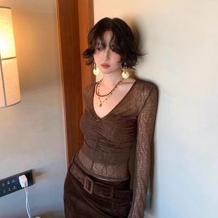 V领微透打底短款 2025秋冬新款 上衣 辞暮尔尔 酒午自制