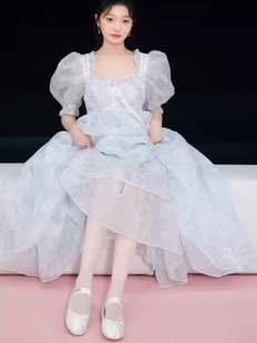 2024年夏selkie ocean在逃公主蓬蓬宫廷白底绣球花印花及踝连衣裙