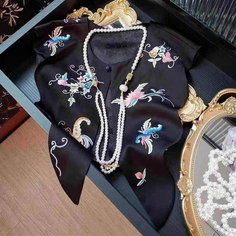 设计款重工绣花国风国潮复古披肩缎面刺绣叠穿百搭配饰云肩假领女,女装/女士精品,马夹,淘宝优惠券,粉丝福利购,淘宝优惠卷