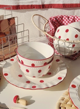 红色波点陶瓷碗家用2026新款高颜值盘子新年餐具特别好看的吃饭碗