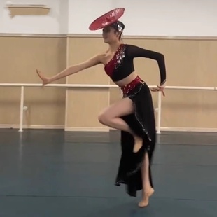 花腰傣族舞剧目艺考表演基训练习飘逸大摆裙孔雀舞民族演出舞蹈服