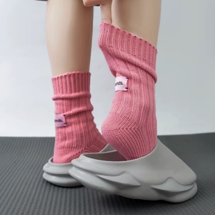 秋冬袜子女日系粉色标签纯色粗线针织中筒袜女情侣百搭堆堆袜潮袜