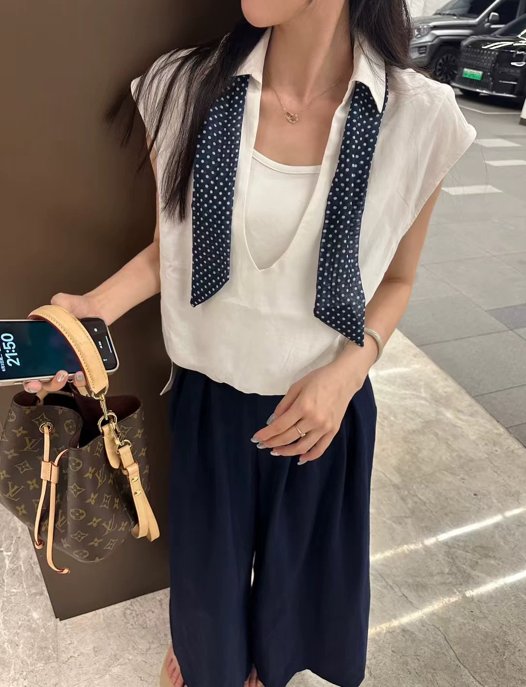 韩伊HANYI假两件polo领设计气质衬衣25夏上衣配丝巾女上衣