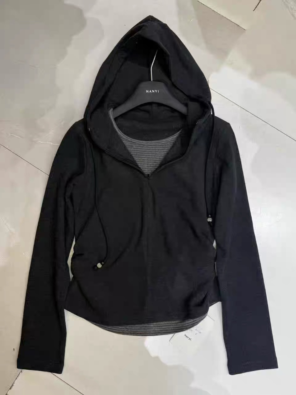 韩伊hanyi正品25冬季设计假两件拼接德绒连帽长袖T恤打底衫女上衣